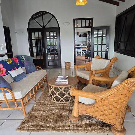 Hodges Bay House Apartment Calibishie Bagian luar foto