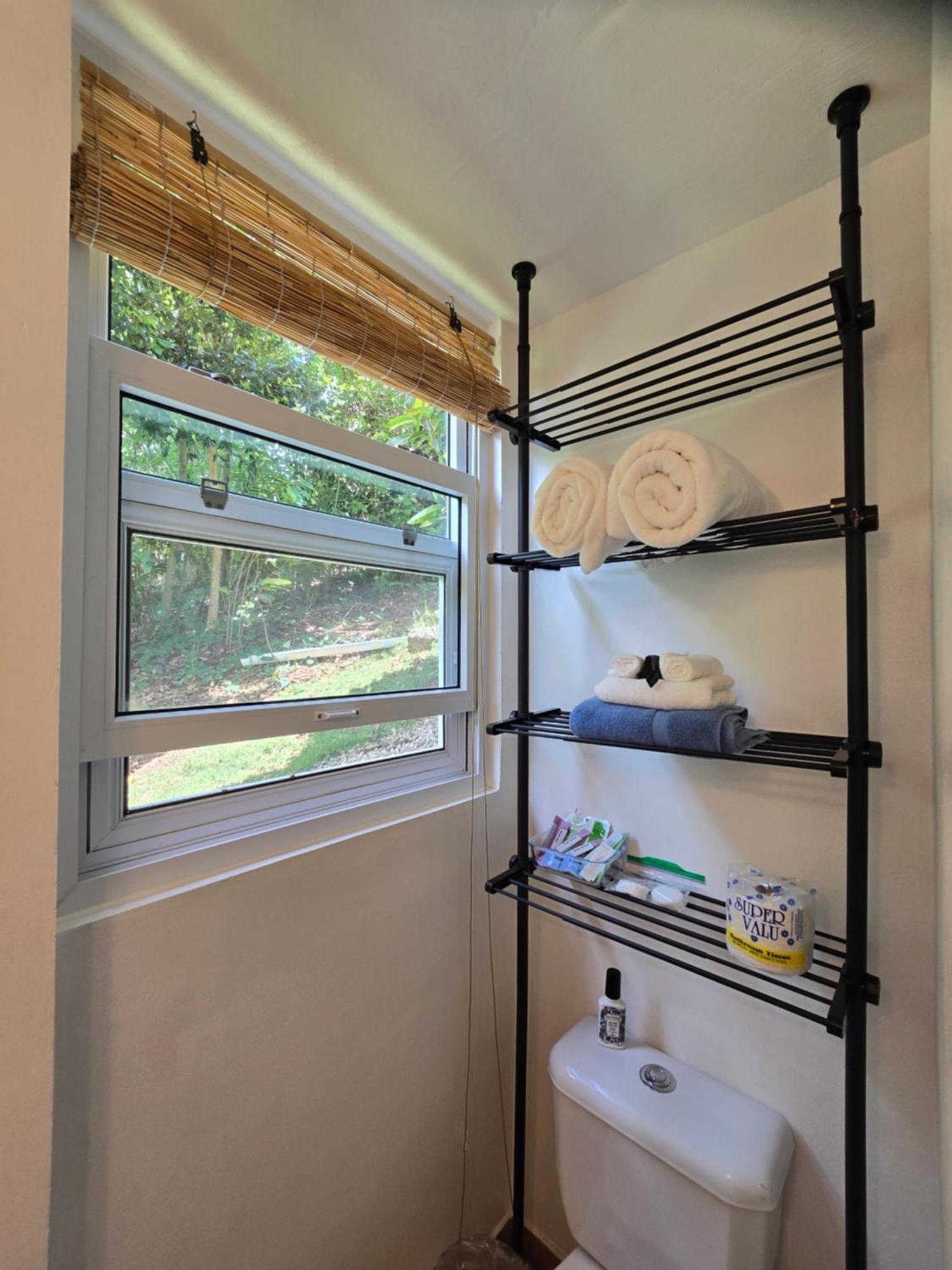 Hodges Bay House Apartment Calibishie Bagian luar foto